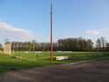 Fotbalové hřiště v Týnci s nachází na levém břehu Kyjovky.