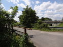 Menší ze dvojice silničních mostů přes Kyjovku u křižovatky na Lískovec a Stupavu.