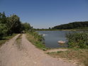 Srálkovský rybník se nachází na pravém břehu Kyjovky u Mutěnic.